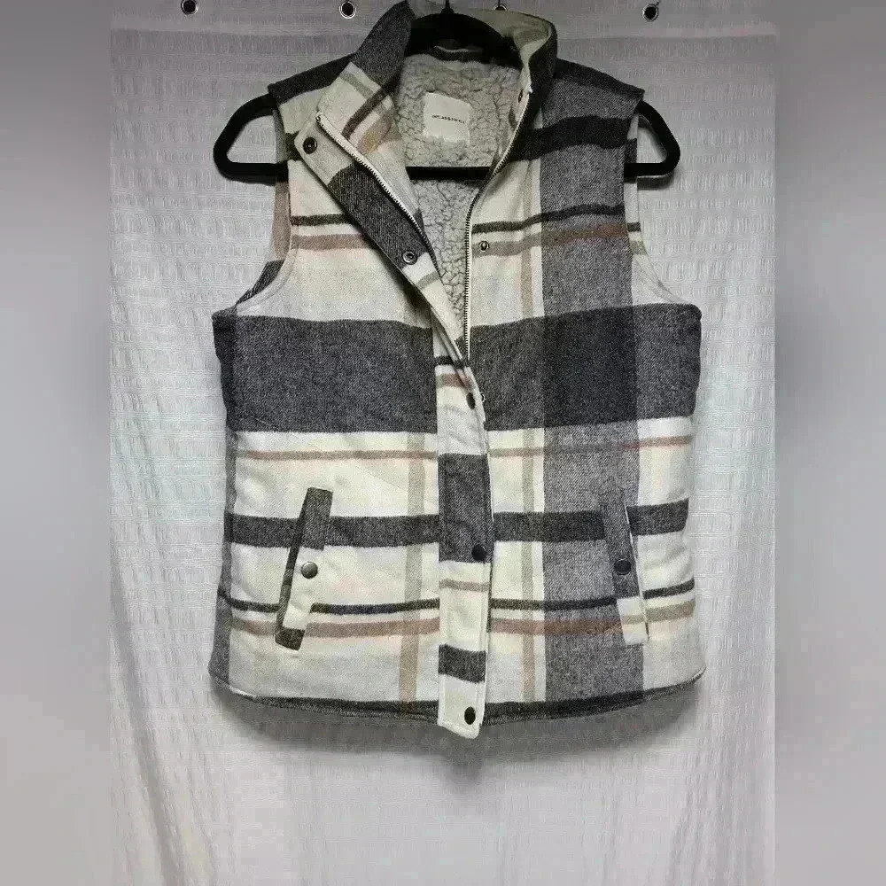 Thread & Supply  plaid & Shearling Vest. Size s